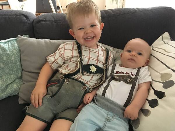 Brüder in Lederhosen